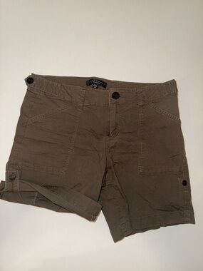 Sanctuary Olive Utility Cargo Shorts size 26 EUC